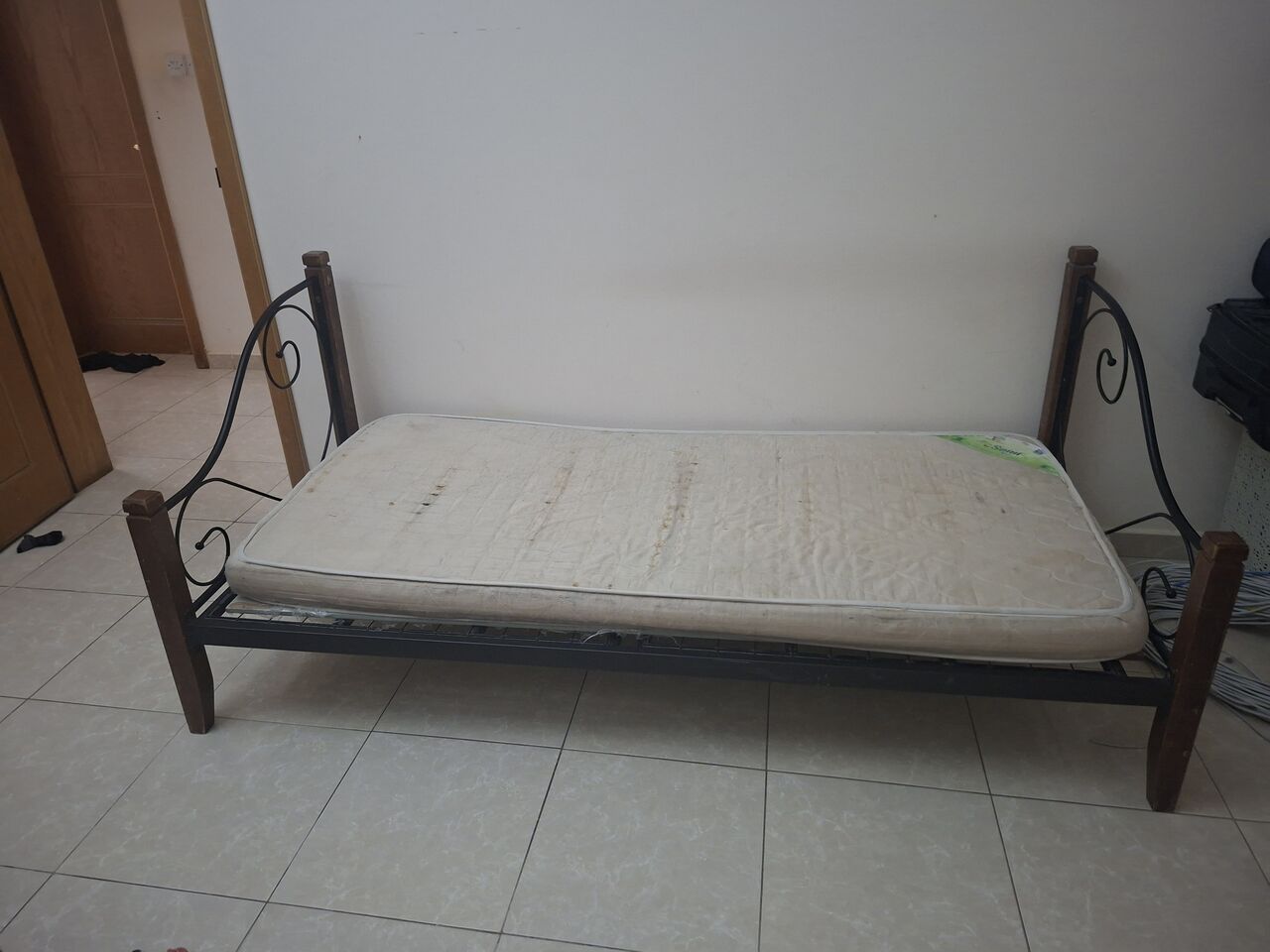 Jidhafs, Household Items, BHD 5,  Single Bed With Matress
