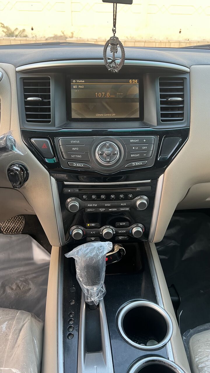 Jeddah, Vehicles, Cars & Trucks , SAR 23500,  Nissan Pathfinder,  2016,  Automatic,  257000 KM,    S Urgent Sale