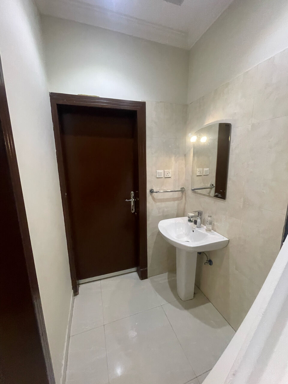 Al Khalidiyah, Rooms for Rent, SAR 1300/month,  Executive Room For Rent In Riyadh