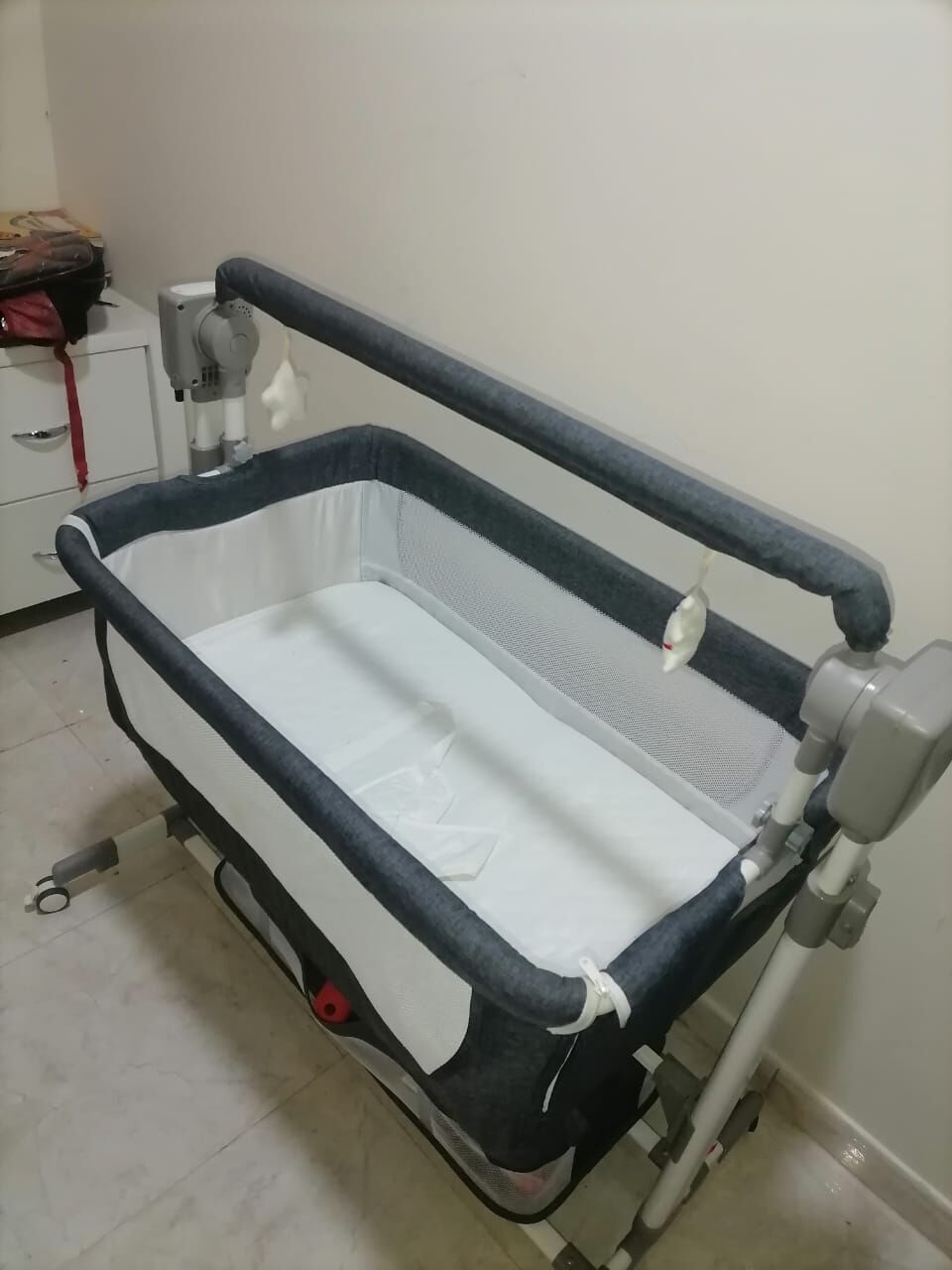 Al Rakah Al Shamaliyah, Baby & Kid Stuff, SAR 350,  Multifunctional Electric Cradle With Remote (mint Condition) - 0542349399