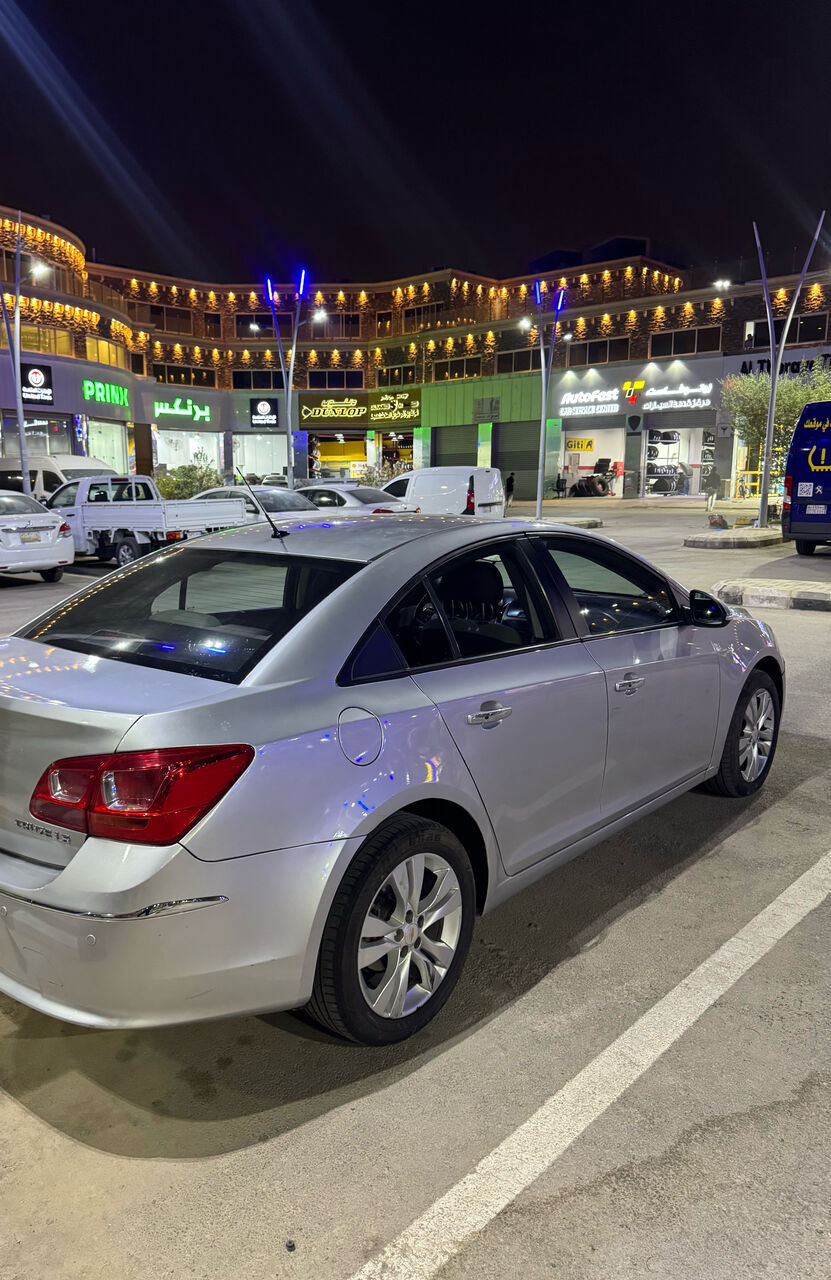 Riyadh, Vehicles, Cars & Trucks , SAR 25000,  Chevrolet Cruze LS,  2017,  Automatic,  181000 KM,
