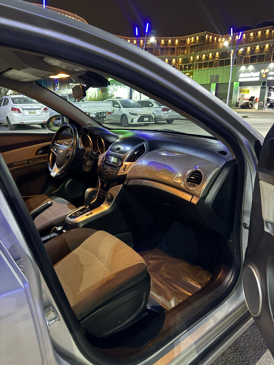 Riyadh, Vehicles, Cars & Trucks , SAR 25000,  Chevrolet Cruze LS,  2017,  Automatic,  181000 KM,