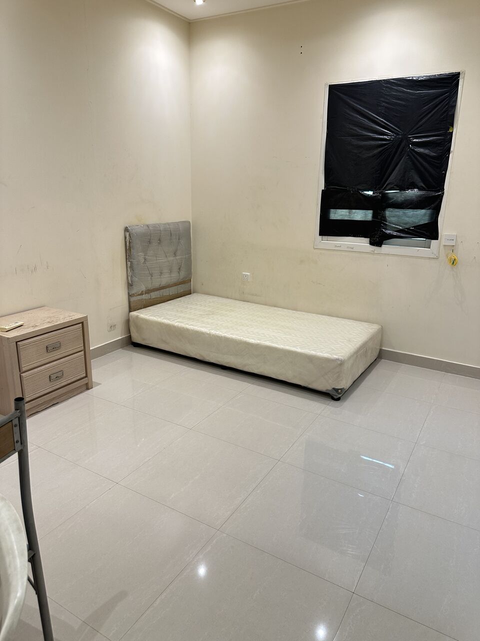 Al Wizarat, Rooms for Rent, SAR 1400/month,  Furnished,  Room For Bachelor  In Al Wizarat &ndash; Near GOSI Metro Station
