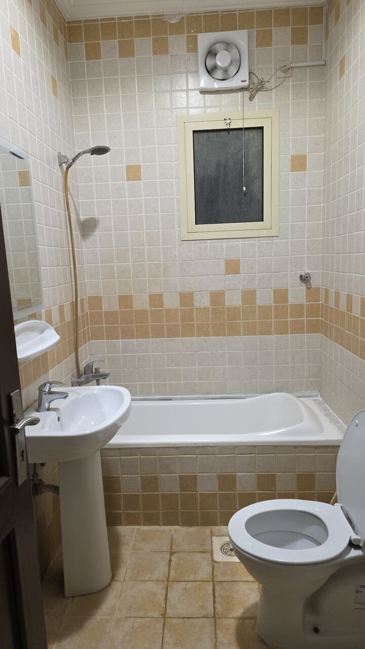Jeddah, Rooms for Rent, SAR 1300/month,  I Would Like To Offer Room For Rent Bachelor
