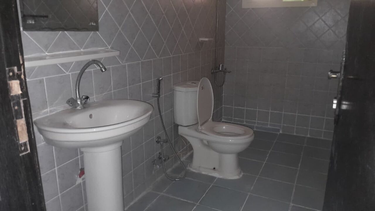 Manama, Offices, BHD 110,  Ras Ruman:- 1Bhk Office/Commercial Flat On Rent..