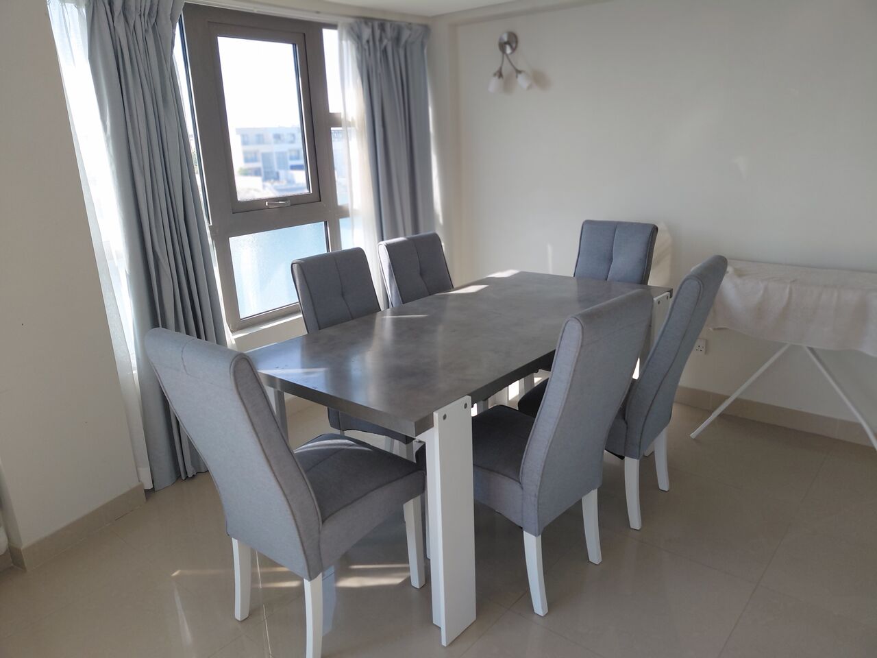 Manama, Apartments, Flats, Houses & Villas, BHD 500/month,  2 BR,  118 Sq. Meter,  FF Flat For Rent