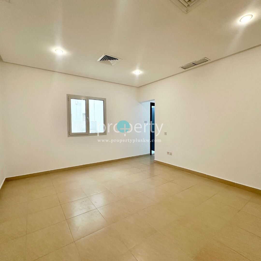 Kuwait City, Villas, KWD 1500,  Spacious Triplex With Pool For Rent In Zahra
