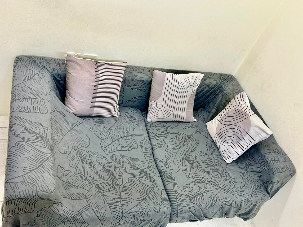 Manama, Furniture, BHD 1,  Furniture For Sale &ndash; Good Condition