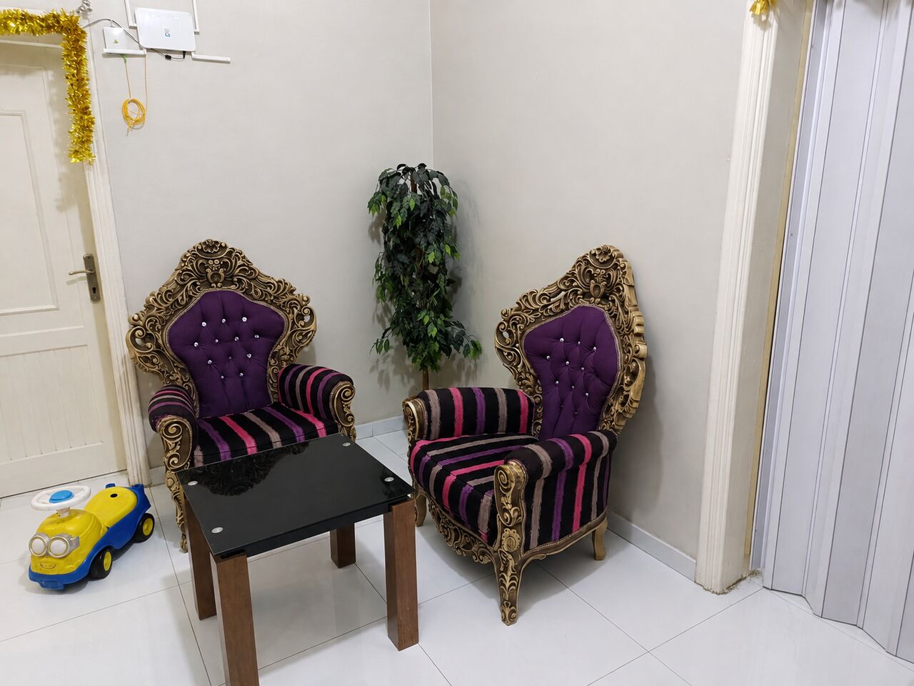 Jeddah, Furniture, SAR 120,  Entrance Sofa With Table And Tree