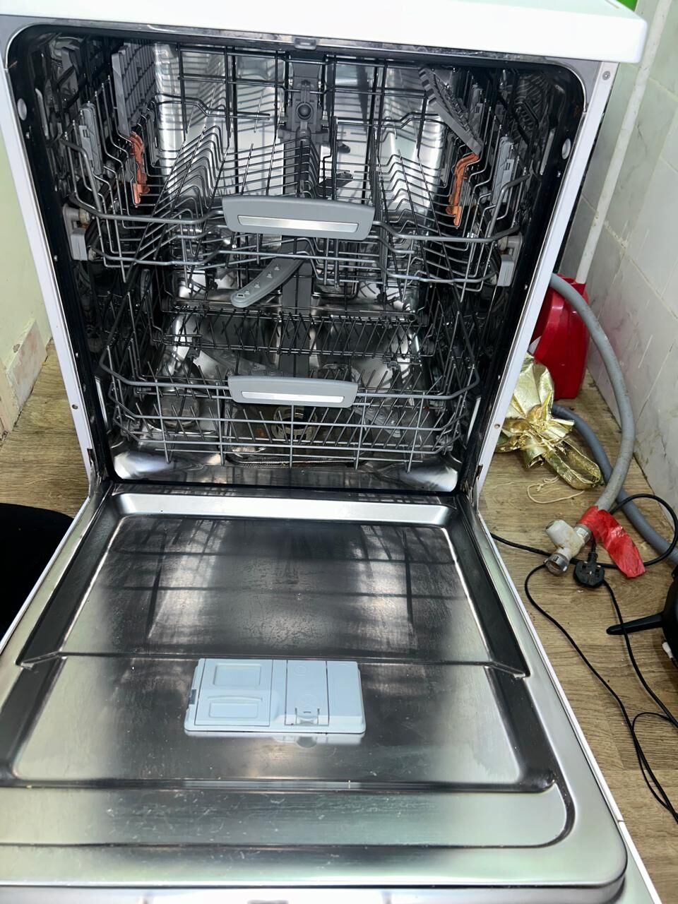 Jeddah, Electronics, SAR 700,  Want To Sell Dishwasher Which Is Hardly Used