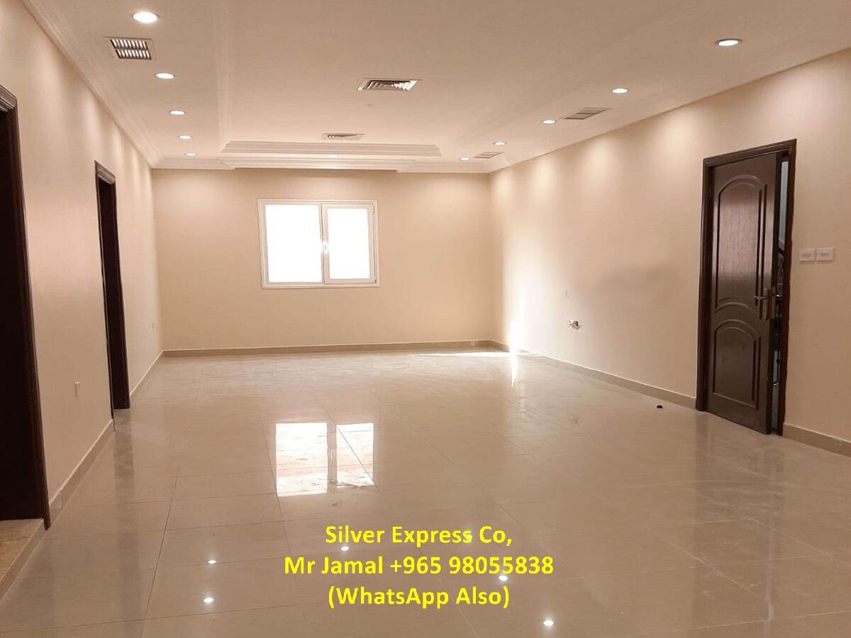 Mangaf, Apartments, Flats, Houses & Villas, KWD 450/month,  3 BR,  200 Sq. Meter,  3 Bedroom Villa Flat With Shared Garden In Mangaf.