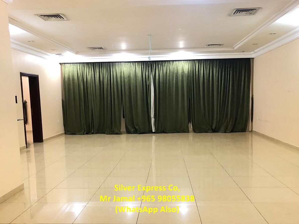 Mangaf, Apartments, Flats, Houses & Villas, KWD 450/month,  3 BR,  200 Sq. Meter,  3 Bedroom Villa Flat With Shared Garden In Mangaf.