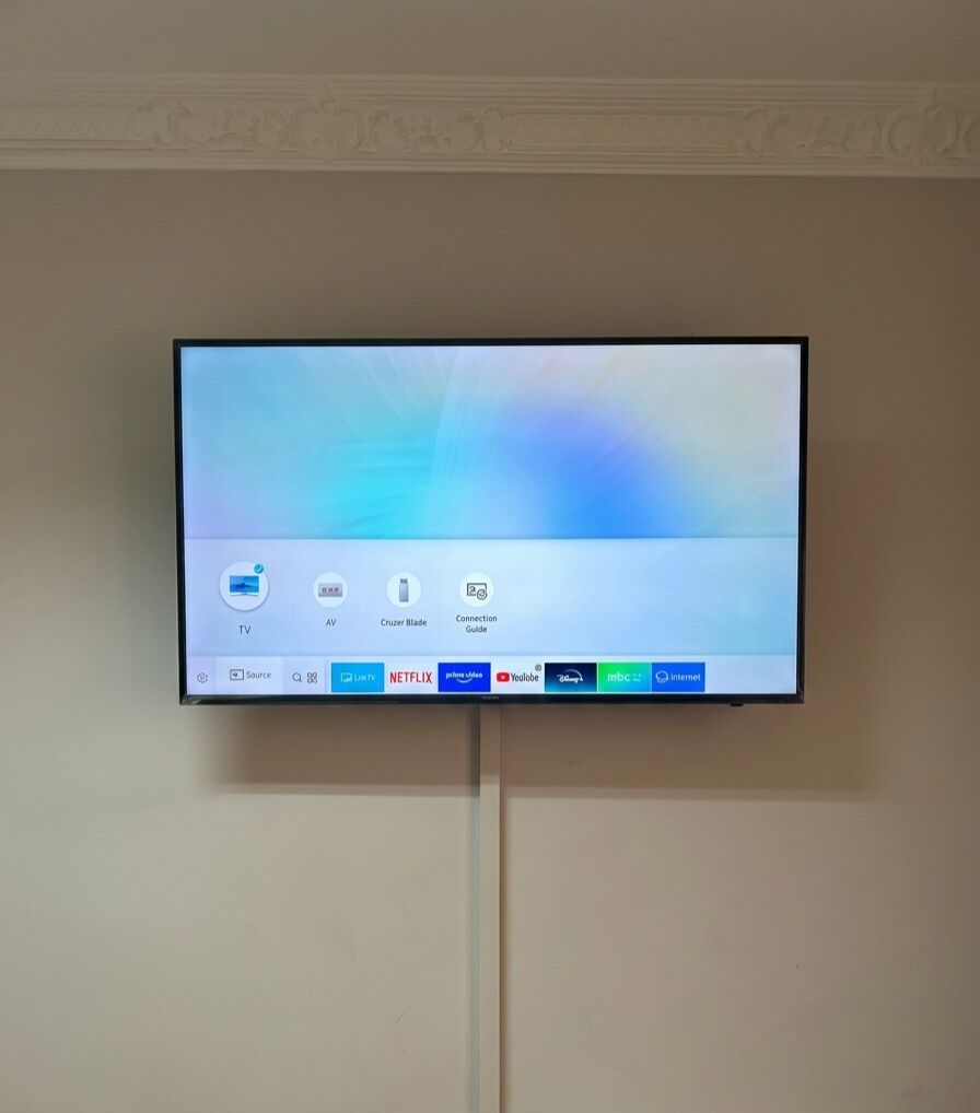 West Riffa, Electronics, BHD 60,  Samsung SMART TV