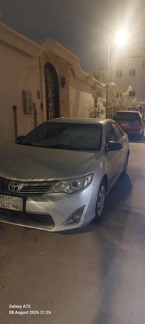 Riyadh, Vehicles, Cars & Trucks , SAR 29500,  Toyota Camry,  2012,  Automatic,  290000 KM,  Excellent   Silver For Urgent Sale