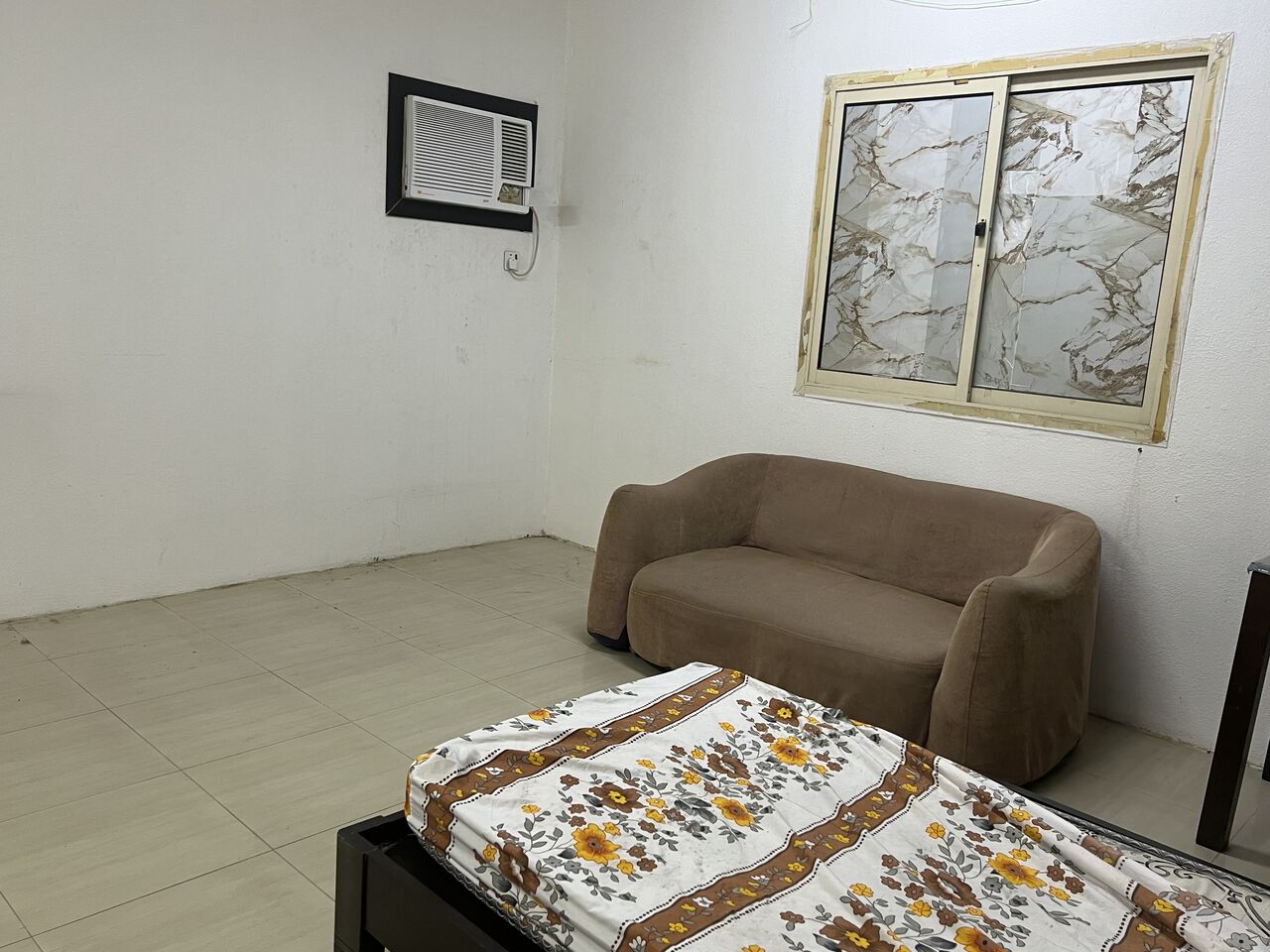 Jubail, Sublets, SAR 1050/month,  1 BR,  850 Sq. Feet,  SAR 1050/month, 1 BR, Bachelor Executive Room Available For Rent Fully Furnished