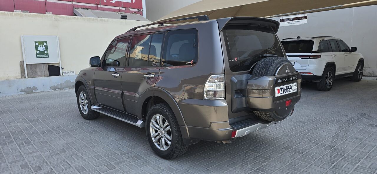 Hidd, Vehicles, Cars & Trucks , BHD 3950,  MITSUBISHI PAJERO-FULL OPTION,  2013,  Automatic,  118 KM,  Excellent Condition Pajero With Low Milleage For Sale. Urgent Sale Owner Leaving Bahrain