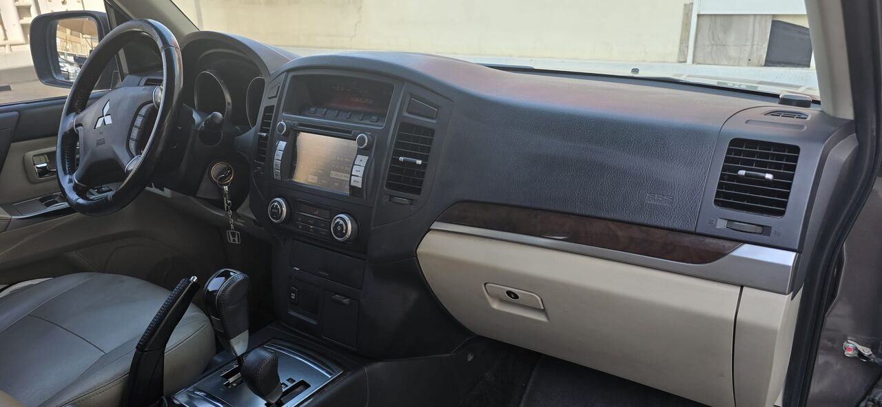 Hidd, Vehicles, Cars & Trucks , BHD 3950,  MITSUBISHI PAJERO-FULL OPTION,  2013,  Automatic,  118 KM,  Excellent Condition Pajero With Low Milleage For Sale. Urgent Sale Owner Leaving Bahrain