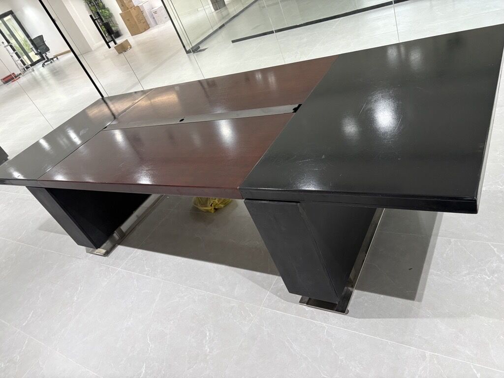 Dammam, Furniture, SAR 1000,  Office Meeting Table For Sale
