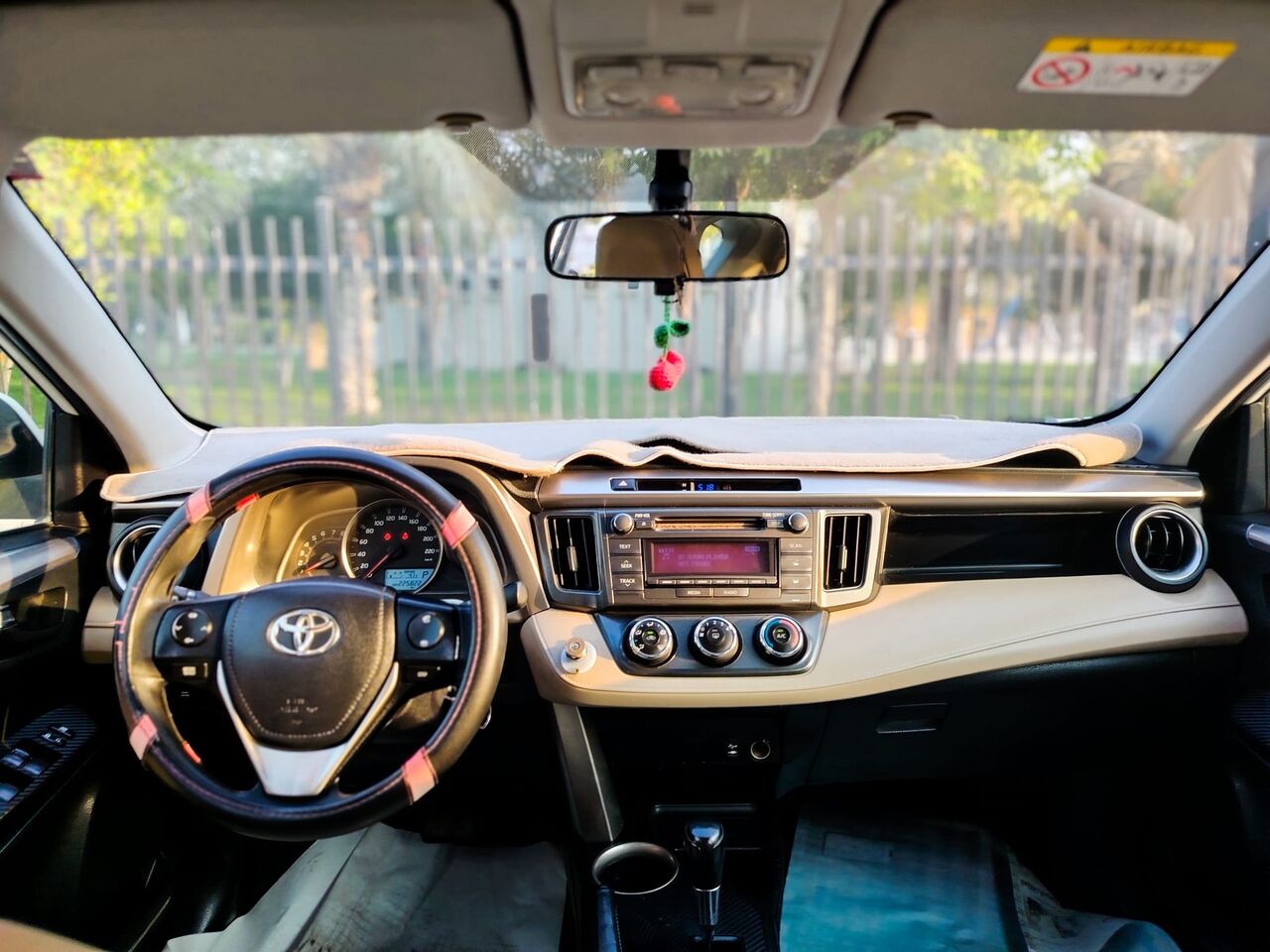 Manama, Vehicles, Cars & Trucks , BHD 4900,  Toyota RAV4,  2015,  Automatic,  220000 KM,  Toyota Rav 4