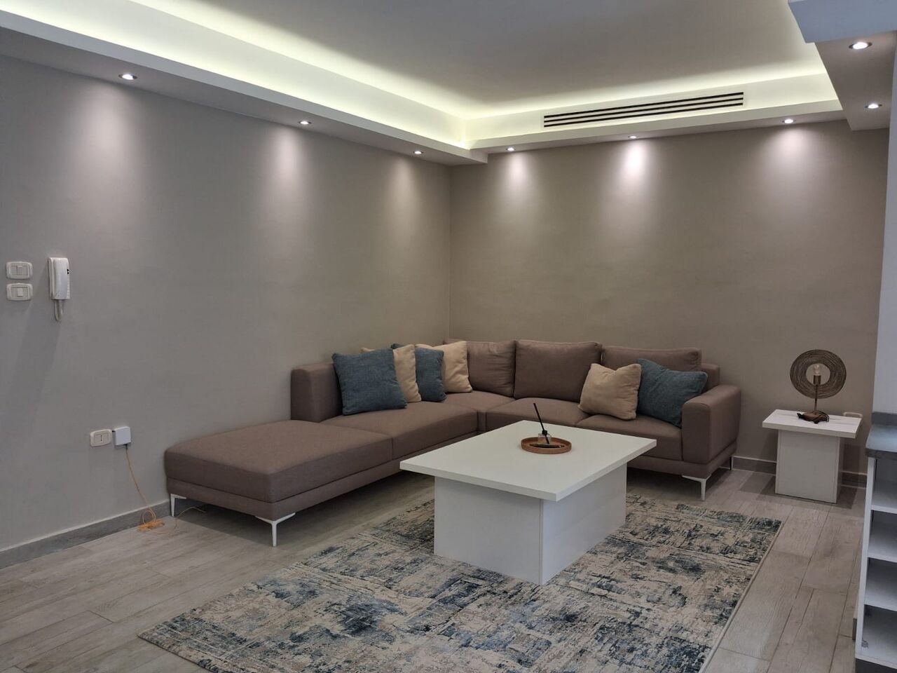 Abdoun, Apartments, Flats, Houses & Villas, JOD 14/year,  Furnished,  2 BR,  100 Sq. Meter,  Apartment For Rent In Abdoun
