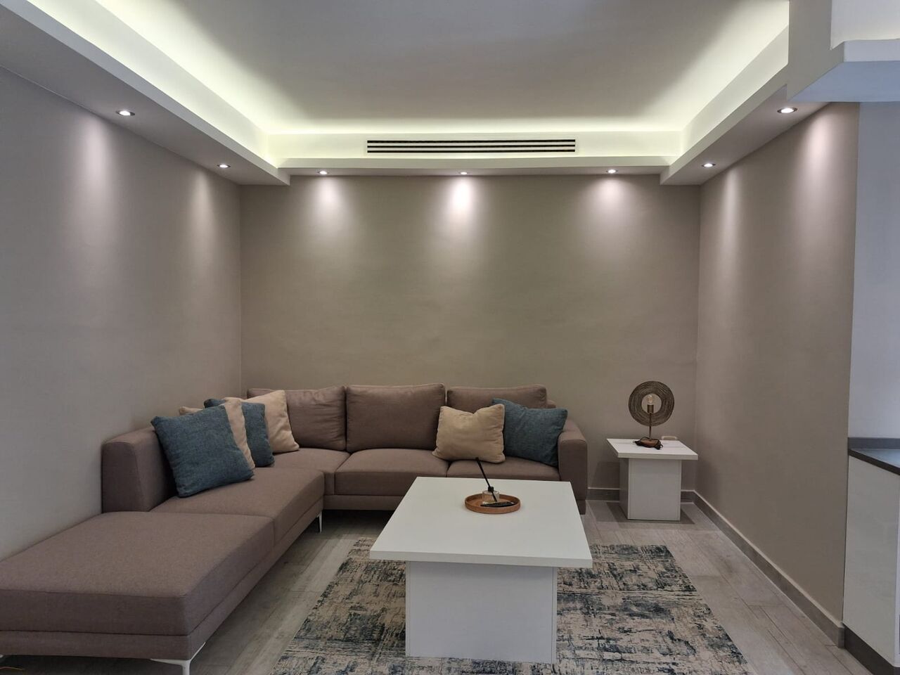 Abdoun, Apartments, Flats, Houses & Villas, JOD 14/year,  Furnished,  2 BR,  100 Sq. Meter,  Apartment For Rent In Abdoun