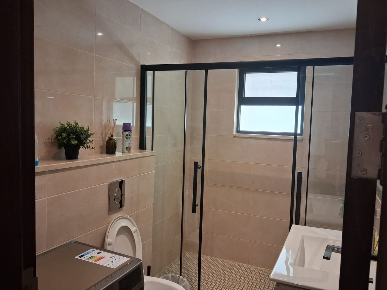 Abdoun, Apartments, Flats, Houses & Villas, JOD 14/year,  Furnished,  2 BR,  100 Sq. Meter,  Apartment For Rent In Abdoun