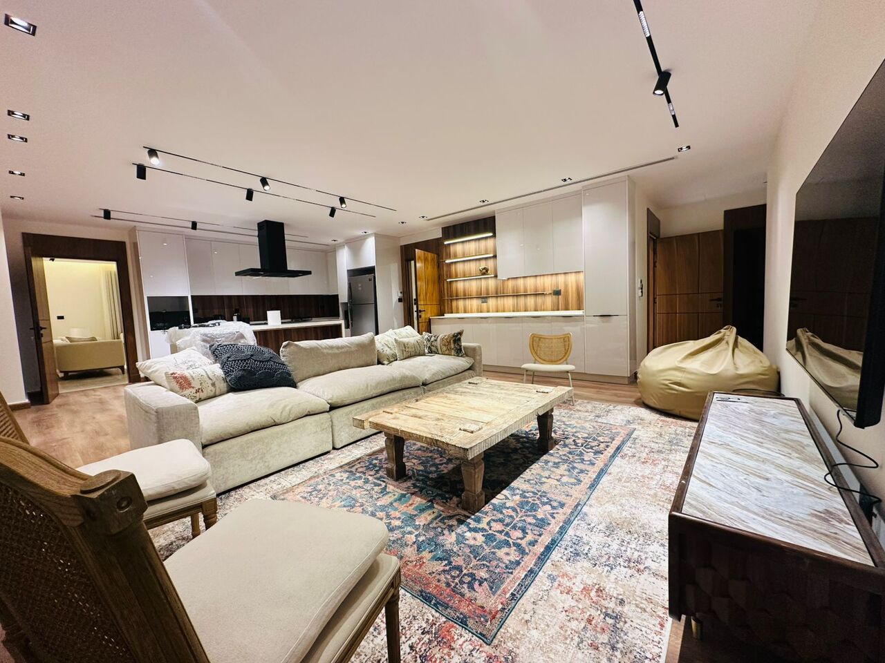 Abdoun, Apartments, Flats, Houses & Villas, JOD 30000/year,  Furnished,  3 BR,  200 Sq. Meter,  Modern Furnished Apartment For Rent