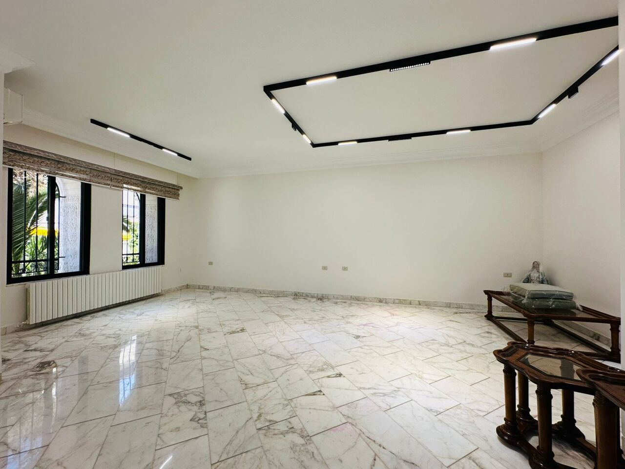 Abdoun, Apartments, Flats, Houses & Villas, JOD 25000/year,  3 BR,  230 Sq. Meter,  Garden Apartment For Rent