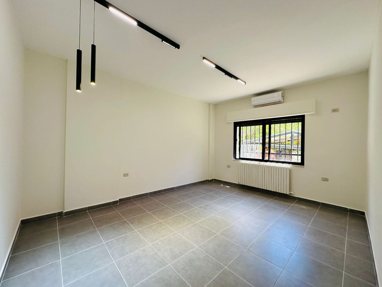 Abdoun, Apartments, Flats, Houses & Villas, JOD 25000/year,  3 BR,  230 Sq. Meter,  Garden Apartment For Rent