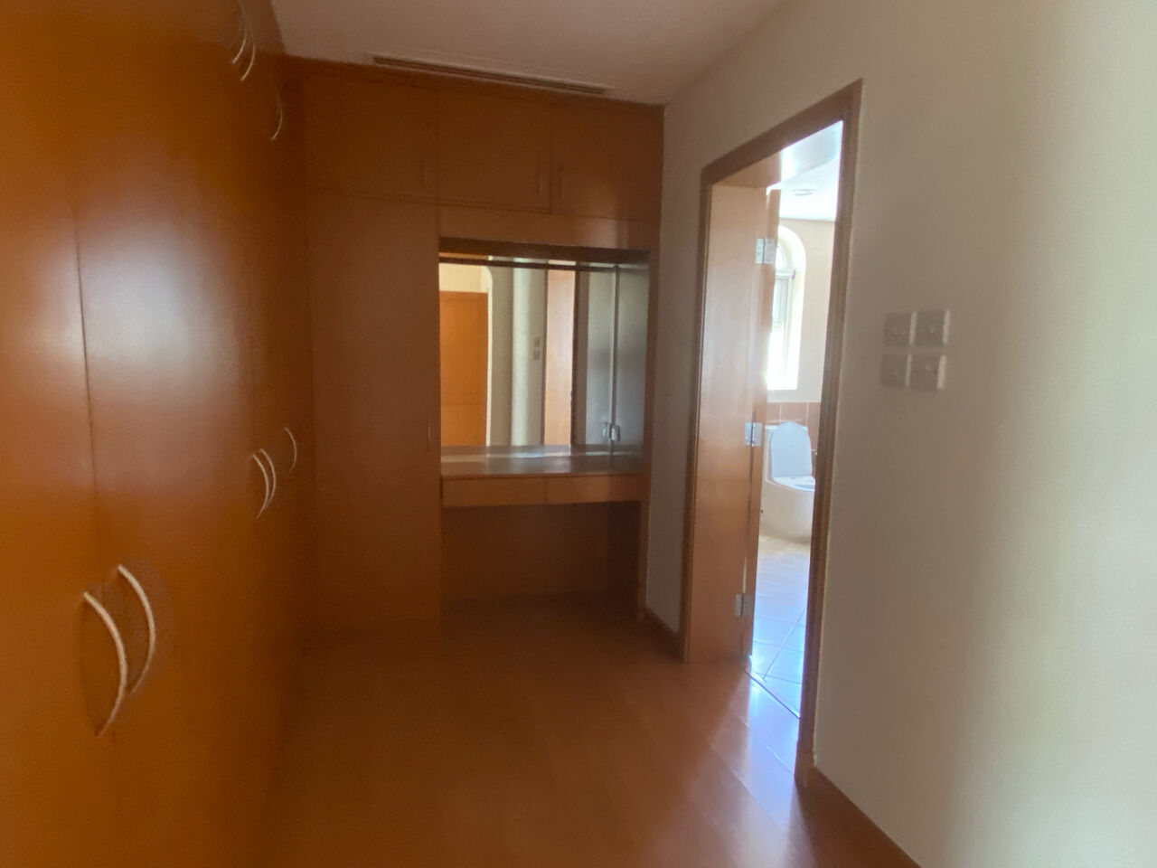 Manama, Villas, BHD 1500,  Furnished,  5 Bedroom Semi Furnished Villa With Private Pool