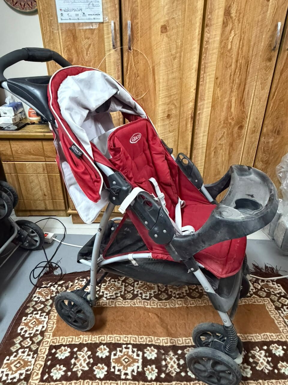 Al Jaradiyah, Household Items, SAR 100,  URGENT SALE &mdash; BABY STROLLER + GREEN CHAIR + BED
