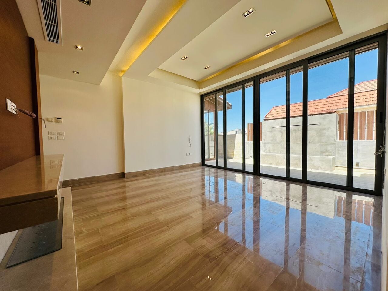 Abdoun, Apartments, Flats, Houses & Villas, JOD 35000/year,  3 BR,  220 Sq. Meter,  Rooftop Apartment For Rent