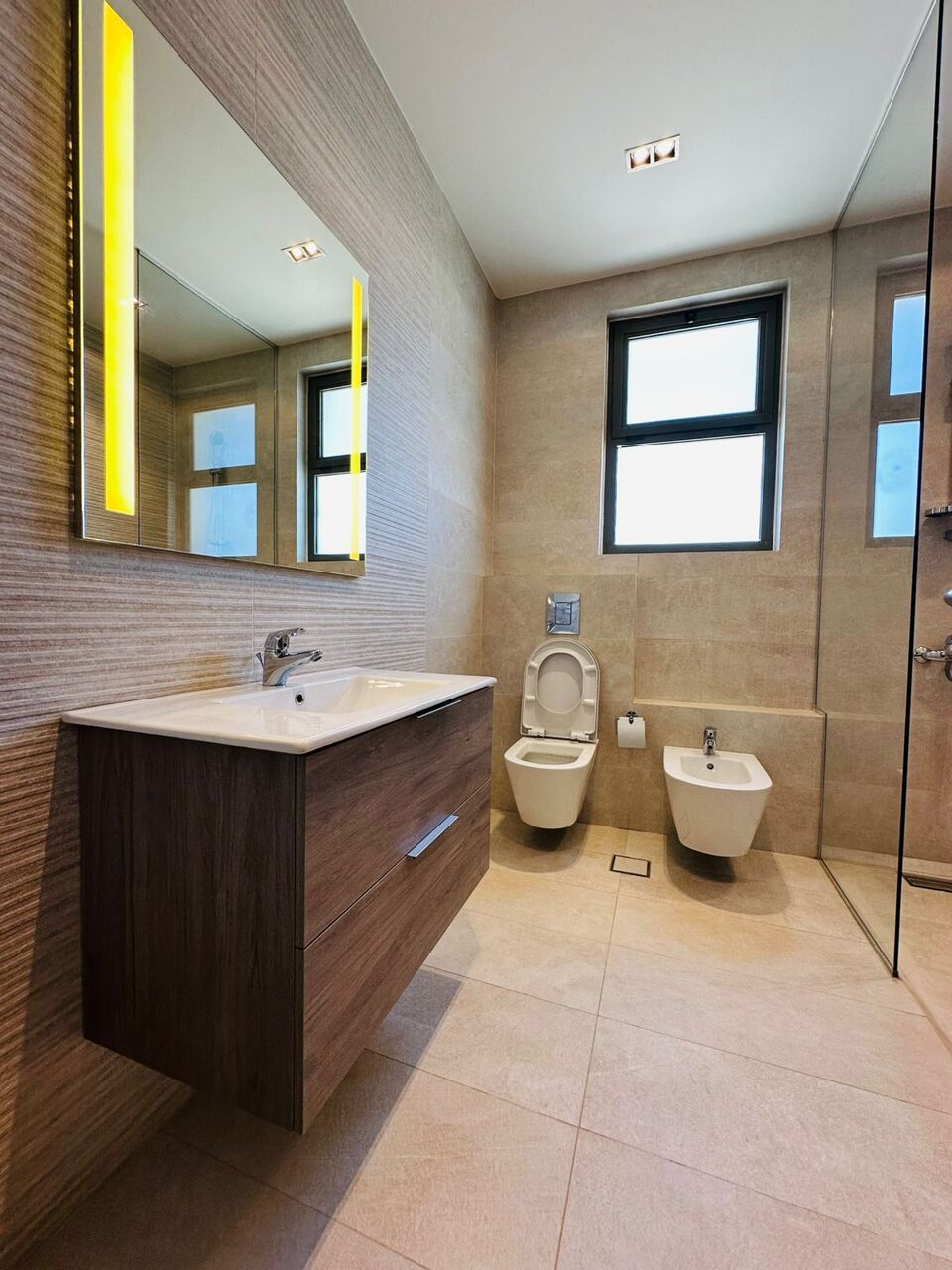 Abdoun, Apartments, Flats, Houses & Villas, JOD 35000/year,  3 BR,  220 Sq. Meter,  Rooftop Apartment For Rent