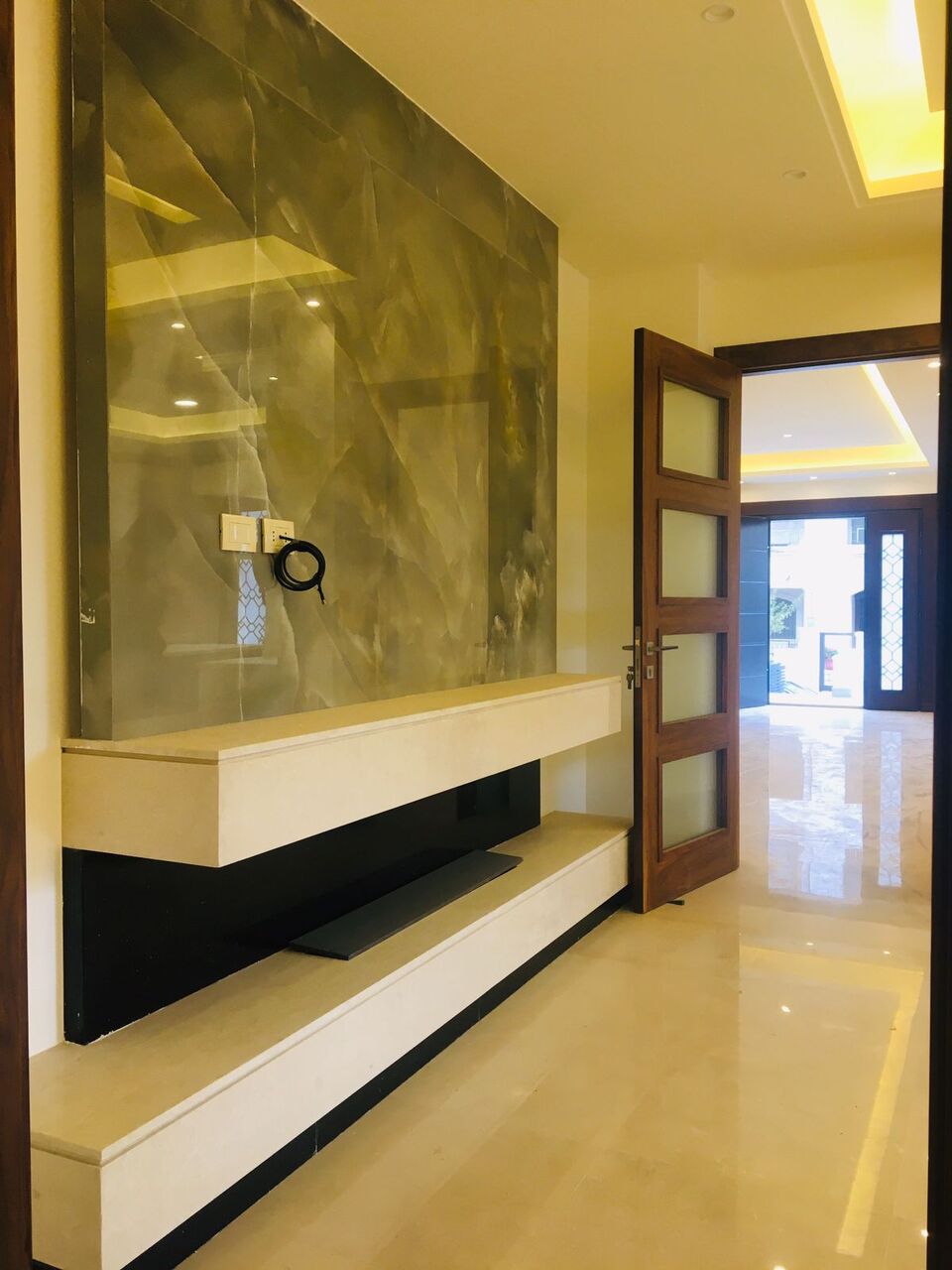 Abdoun, Apartments, Flats, Houses & Villas, JOD 27000/year,  Furnished,  3 BR,  200 Sq. Meter,  Brand New Ground Floor Apartment For Rent In Abdoun
