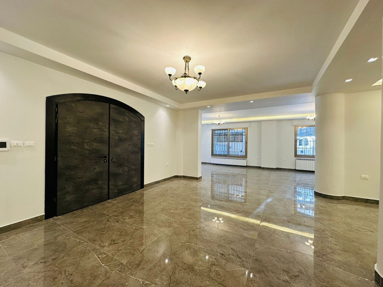 Abdoun, Apartments, Flats, Houses & Villas, JOD 35000/year,  3 BR,  300 Sq. Meter,  Ground Floor Apartment For Rent