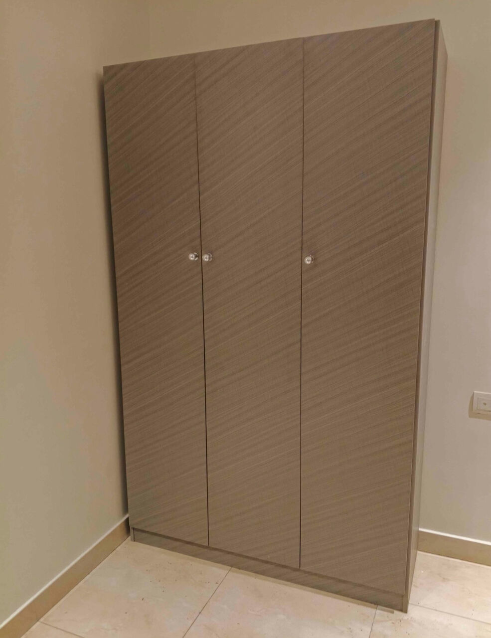 Al Safa, Furniture, SAR 500,  Modern 3-Door Wardrobe | Brand New & Stylish Design