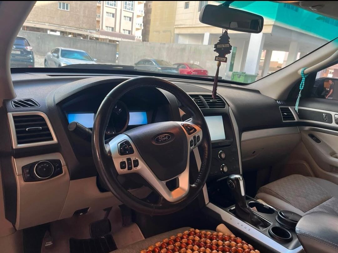 Hidd, Vehicles, Cars & Trucks , BHD 3300,  Ford Explorer,  2014,  Automatic,  180000 KM,   For Sale