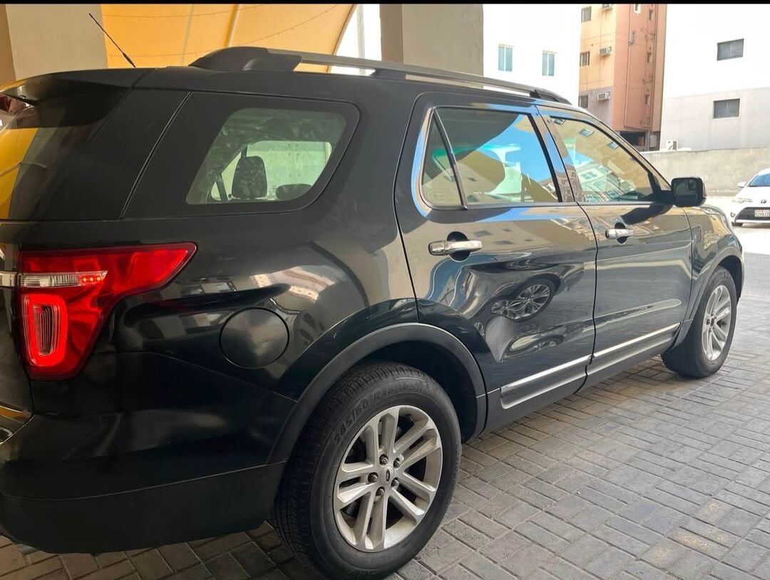 Hidd, Vehicles, Cars & Trucks , BHD 3300,  Ford Explorer,  2014,  Automatic,  180000 KM,   For Sale