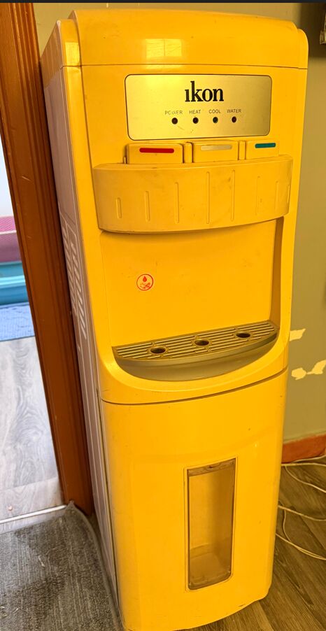 Riyadh, Household Items, SAR 650,  Water Dispenser And Hanging Chair