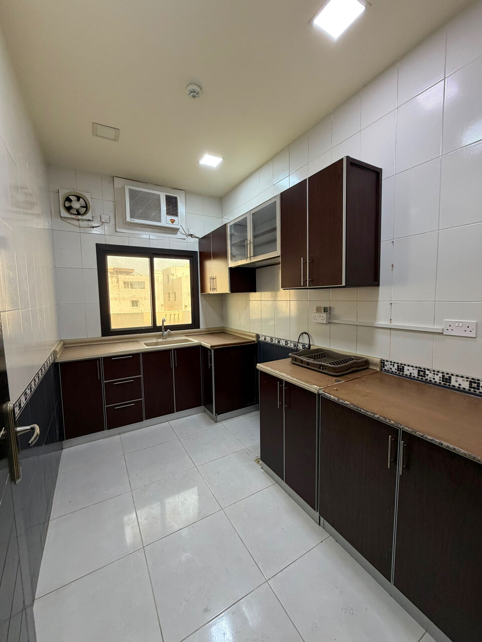 Tubli, Apartments, Flats, Houses & Villas, BHD 280/year,  3 BR,  3 Bedroom With Balcony - Prime Location