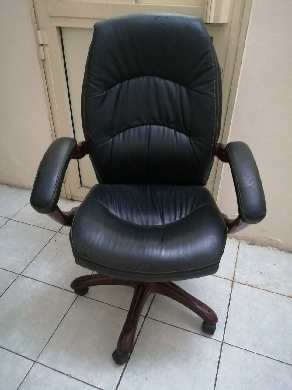 Umm Al Hassam, Furniture, BHD 5,  Chairs For Sale