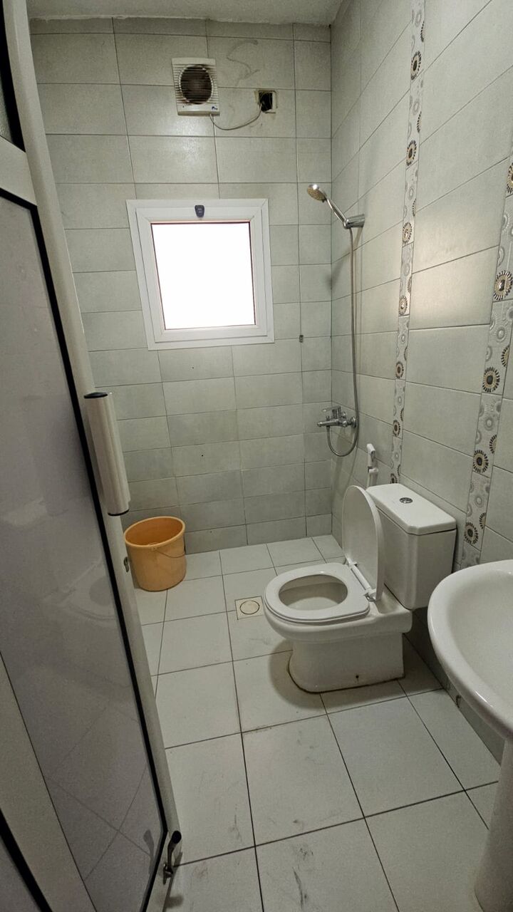 Salmaniya, Apartments, Flats, Houses & Villas, BHD 230/month,  2 BR,  2 Bedroom Semi Furnished Flat For Rent With Ewa Unlimited