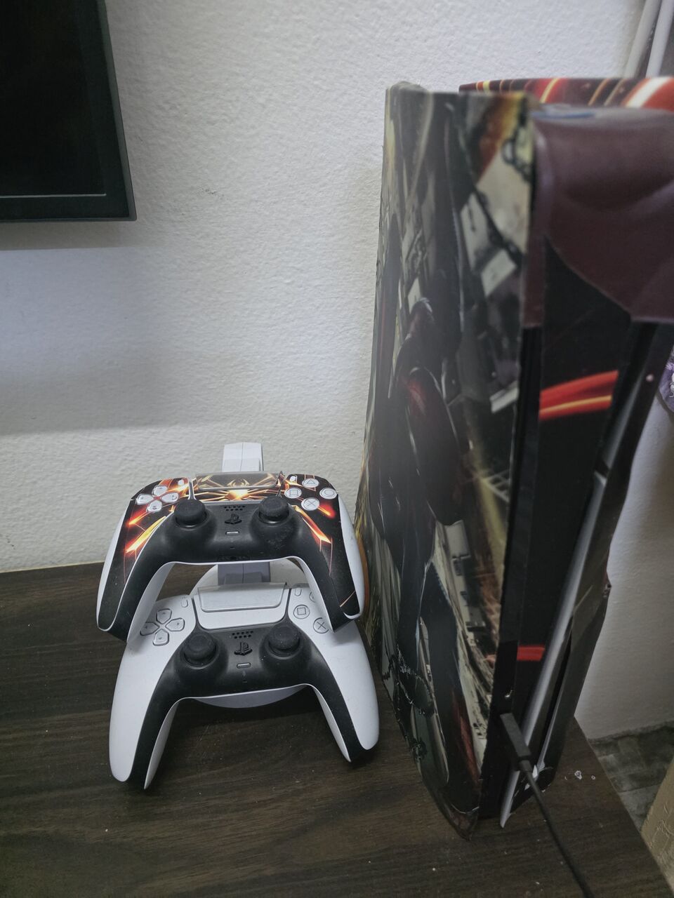 Riyadh, Video Games, SAR 2100,  PlayStation 5 With Extra Controller And Games For Sale