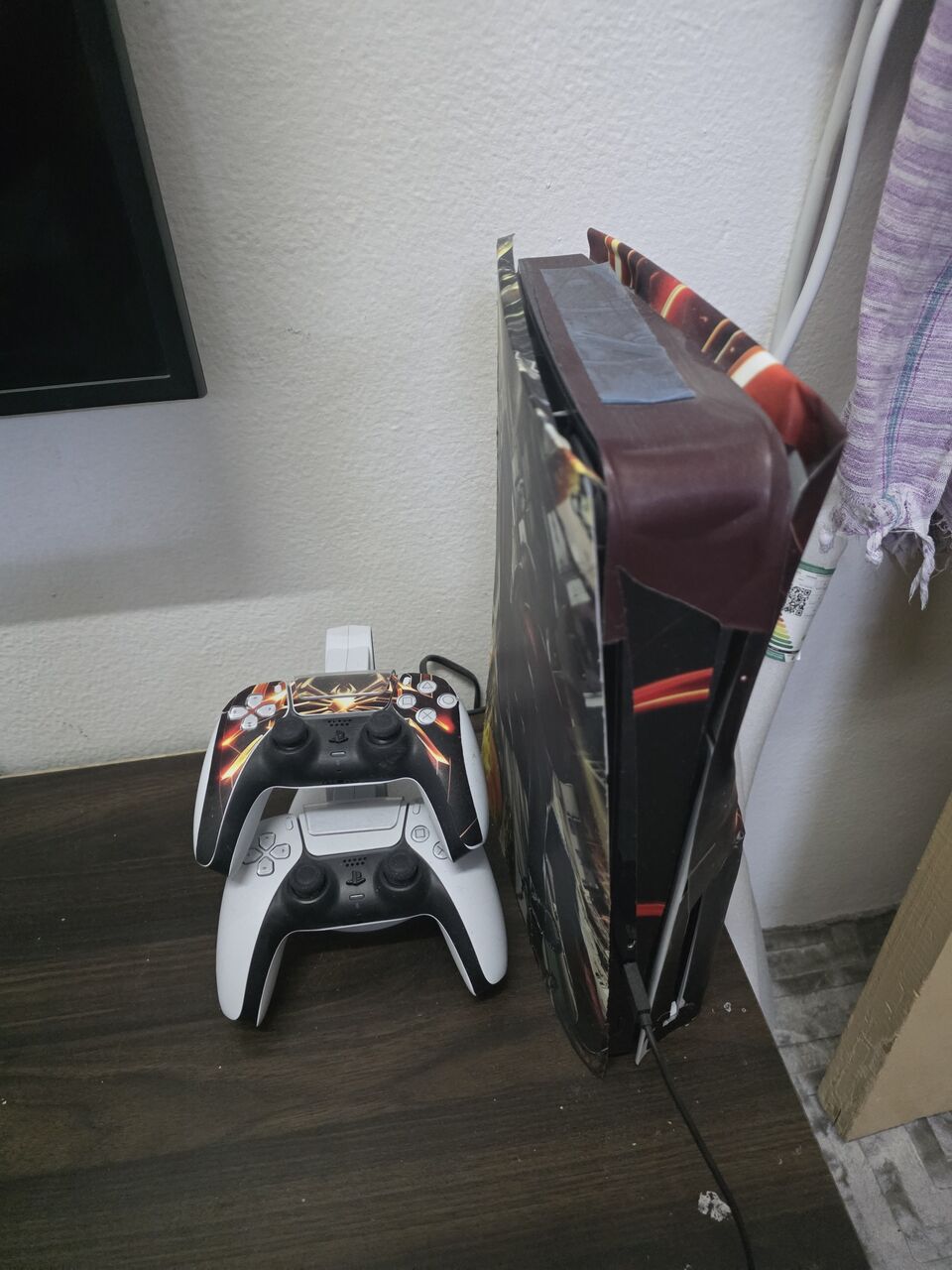 Riyadh, Video Games, SAR 2100,  PlayStation 5 With Extra Controller And Games For Sale