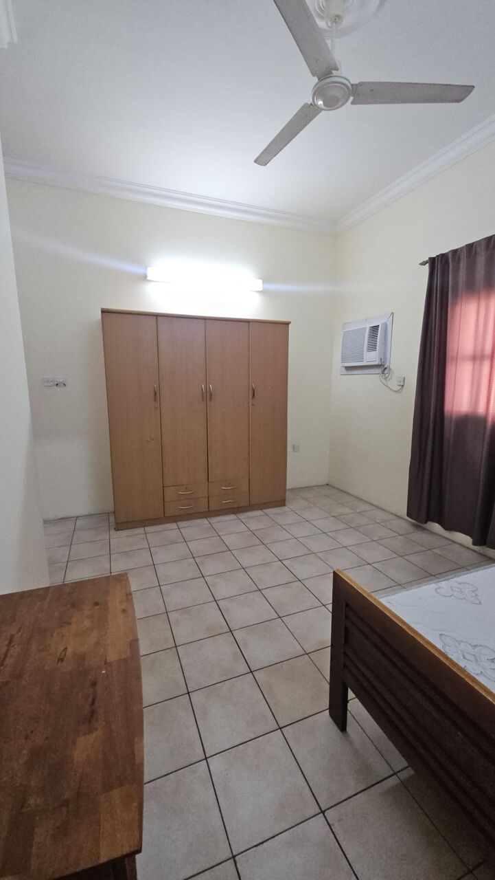 Salmaniya, Apartments, Flats, Houses & Villas, BHD 230/month,  2 BR,  2 Bedroom Semi Furnished Flat For Rent With Ewa