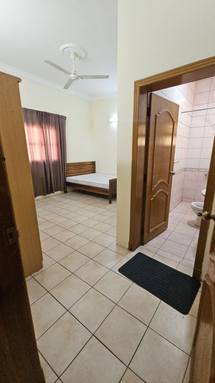 Salmaniya, Apartments, Flats, Houses & Villas, BHD 230/month,  2 BR,  2 Bedroom Semi Furnished Flat For Rent With Ewa