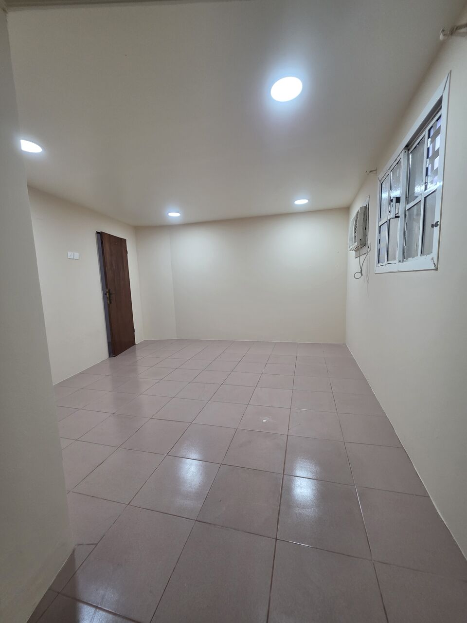 Hoora, Apartments, Flats, Houses & Villas, BHD 130/month,  @1BATHROOM Kitchen With Electricity