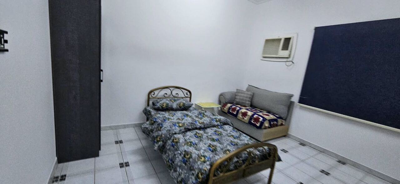 Jeddah, Rooms for Rent, SAR 800/month,  Room Available For Rent Single Person.