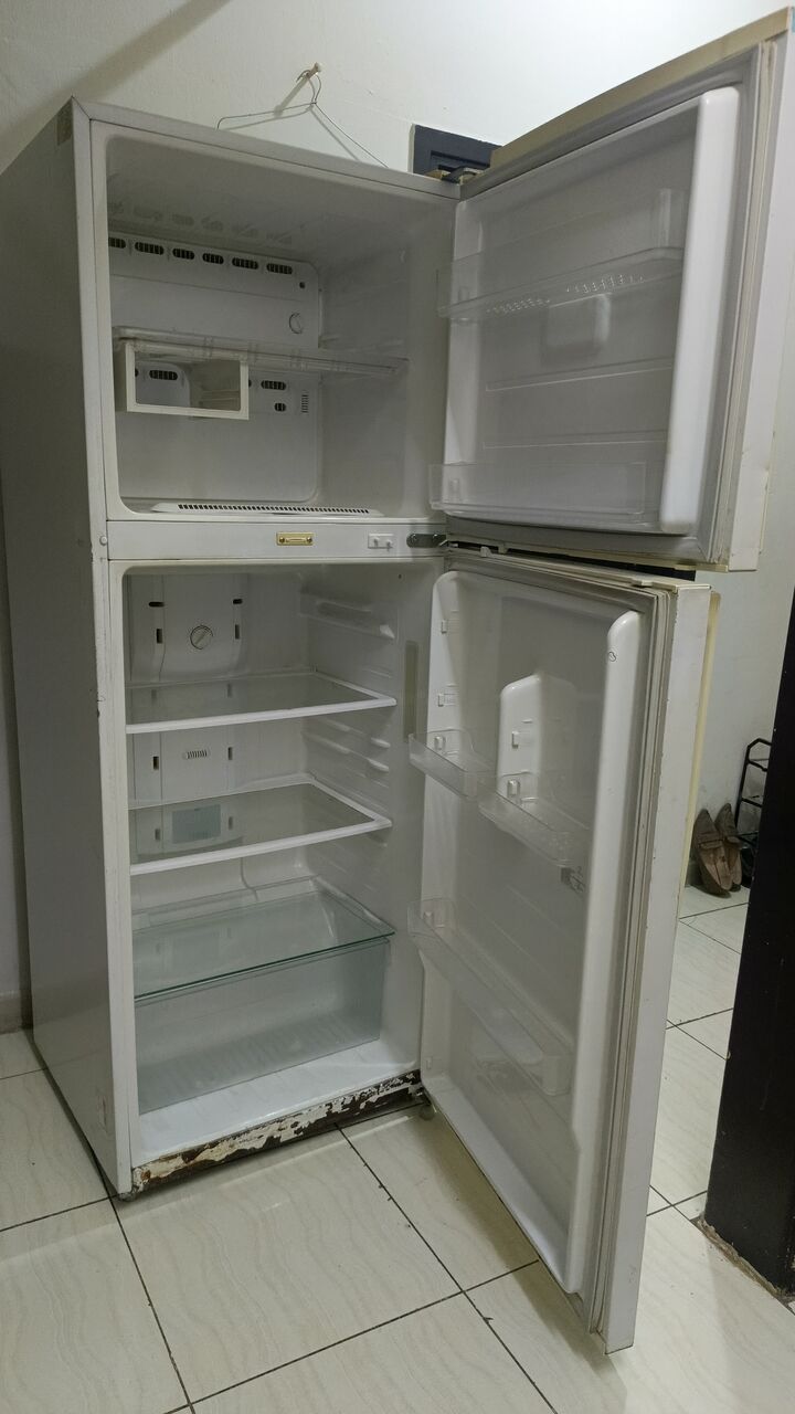 Riyadh, Appliances, SAR 250,  Fridge // Refrigerator