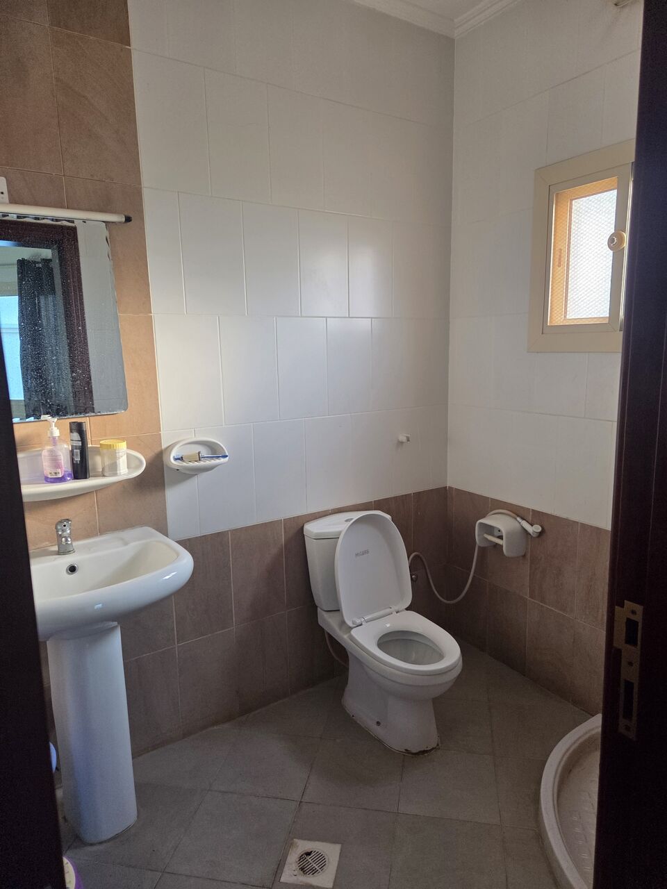 Zinj, Rooms for Rent, BHD 90/month,  Fully Furnished Room Available For Executive Lady
